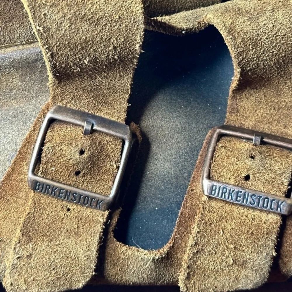 The Steve Jobs Birkenstocks‎